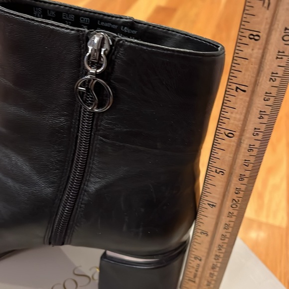 Women’s black leather booties - Picture 11 of 11